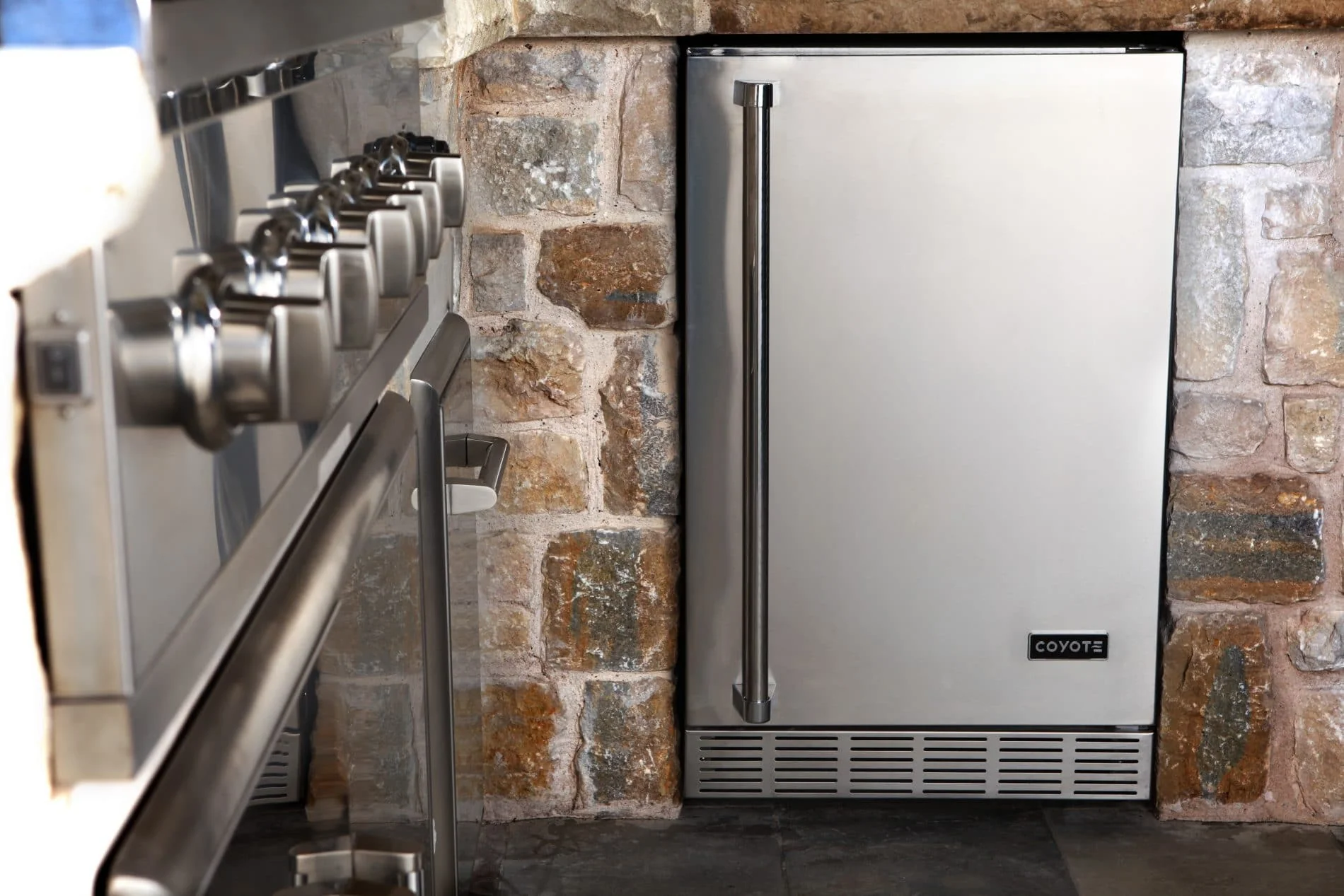 Coyote 24" Refrigerator With Left Hinge - C1BIR24-L - Image 3
